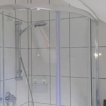 Stadtvilla - Gaestehaus Mit Gemeinschaftskueche, Hausnummer 34 *